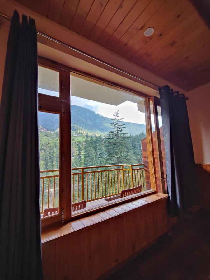 The Woodpecker Inn & Cafe, Jibhi Ngoại thất bức ảnh