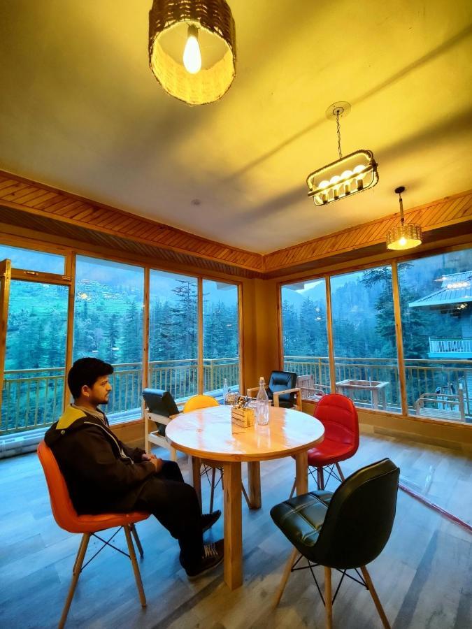 The Woodpecker Inn & Cafe, Jibhi Ngoại thất bức ảnh